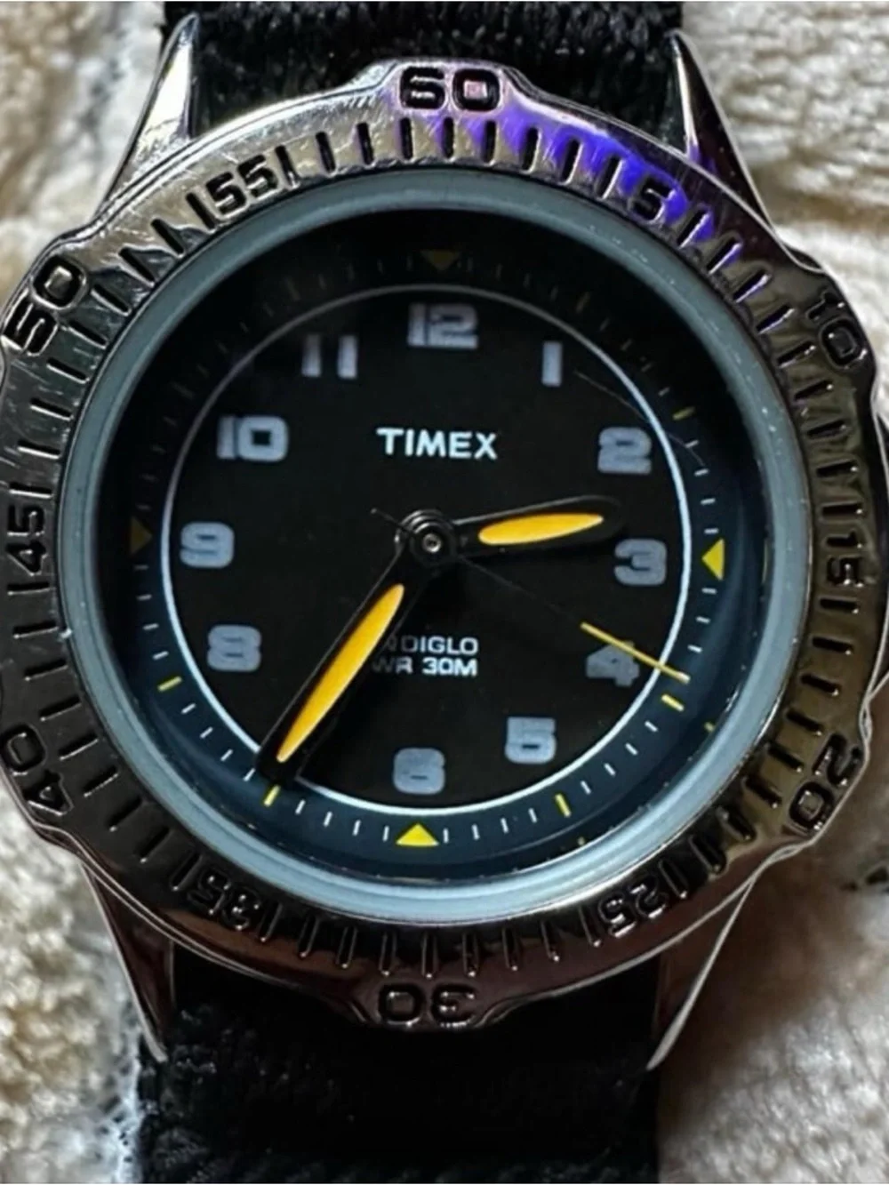 Vintage Timex analogue Black Dial Watch with Yellow Accents - Picture 4 of 7
